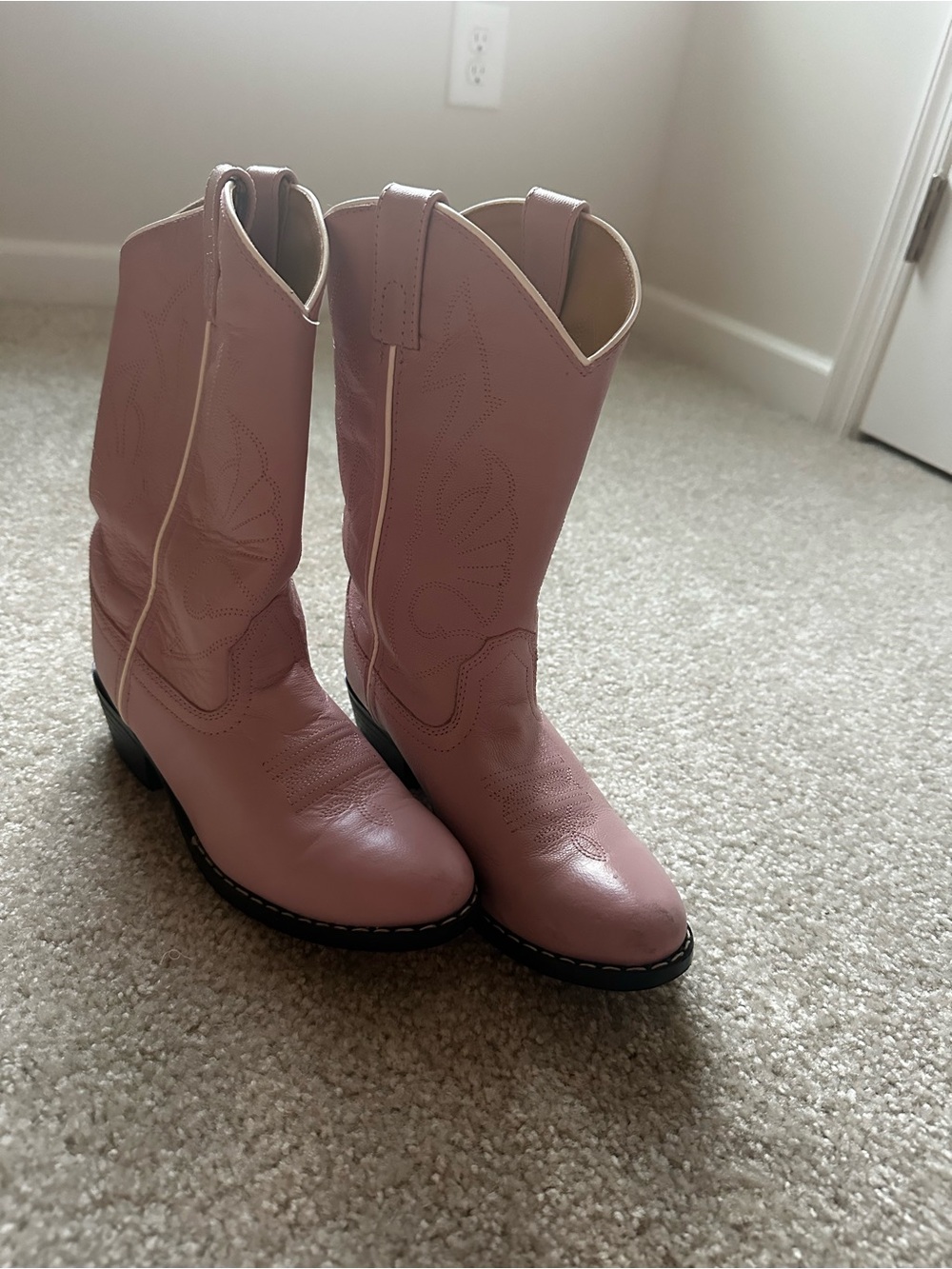 Western-Style Mid-Calf Heeled Boots in Dusty Pink